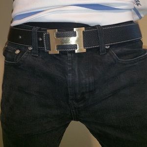 Black Hermès belt
